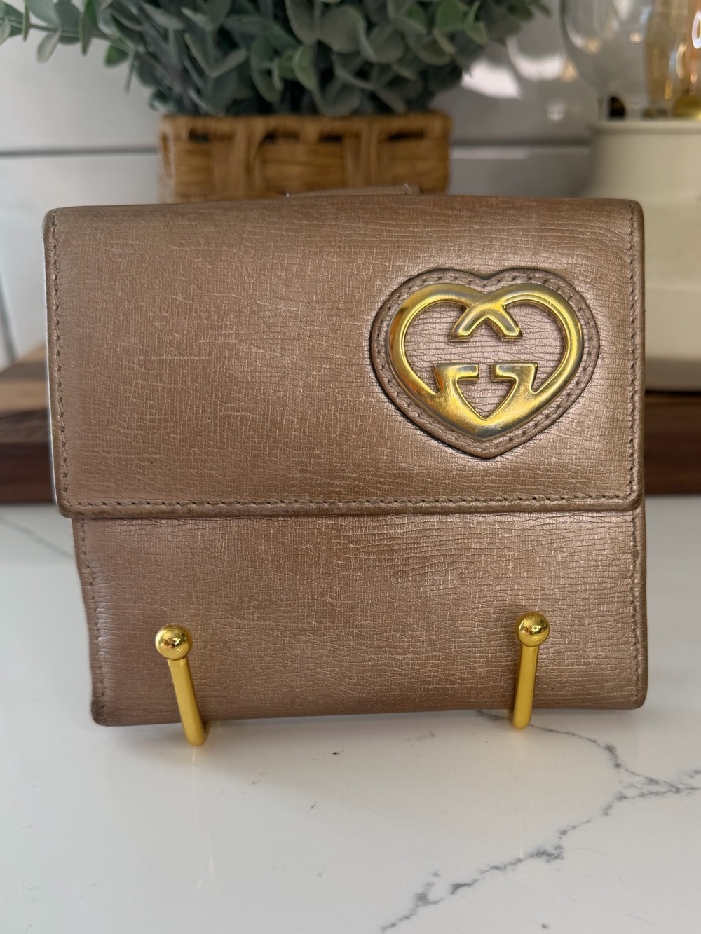 Authentic compact GUCCI Lovely Heart Wallet - Preloved